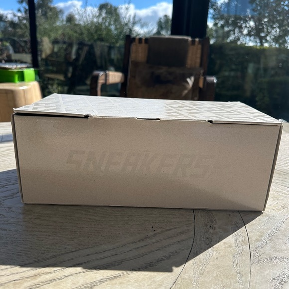 100% Authentic New Golden Goose Ballstars Black with Red Glitter Star Size 37 - Picture 5 of 11